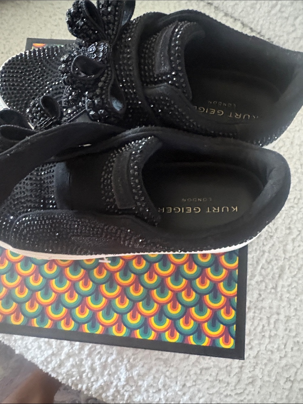 Kurt Geiger Black Rhinestone Bow Slip-On Sneakers Gorgeous!!! Sz8.5 - Picture 6 of 6